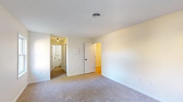 $2,400 | 5 Bartemus Trail, Unit 202, Nashua, NH 03063