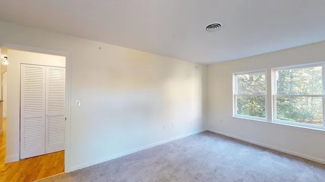 $2,400 | 5 Bartemus Trail, Unit 202, Nashua, NH 03063