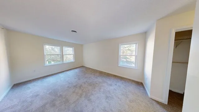 $2,400 | 5 Bartemus Trail, Unit 202, Nashua, NH 03063