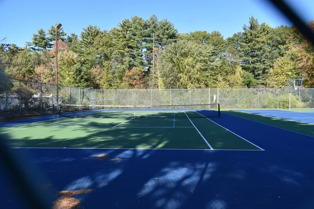 $2,400 | 5 Bartemus Trail, Unit 202, Nashua, NH 03063