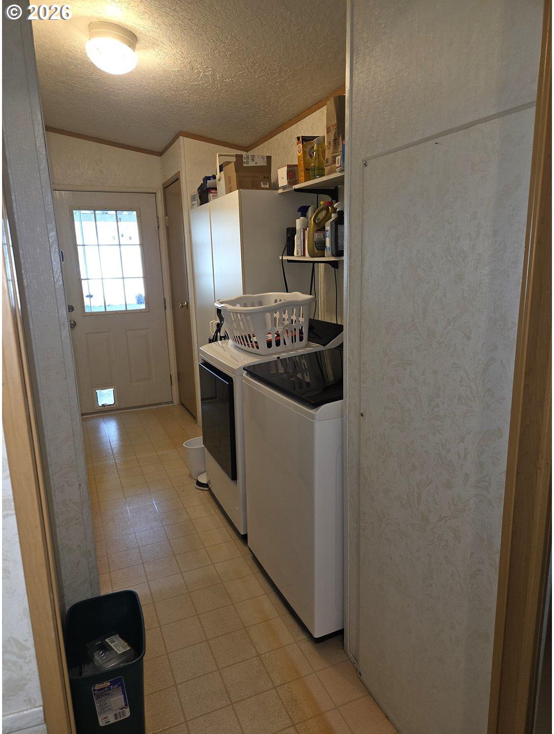 5335 Main Street, Unit 11 Springfield, OR 97478 - Photo 22 of 30 Laundry