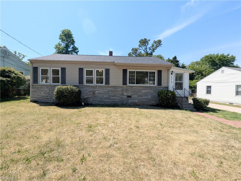 913 Denny Street High Point, NC 27262 - Photo 1 of 7