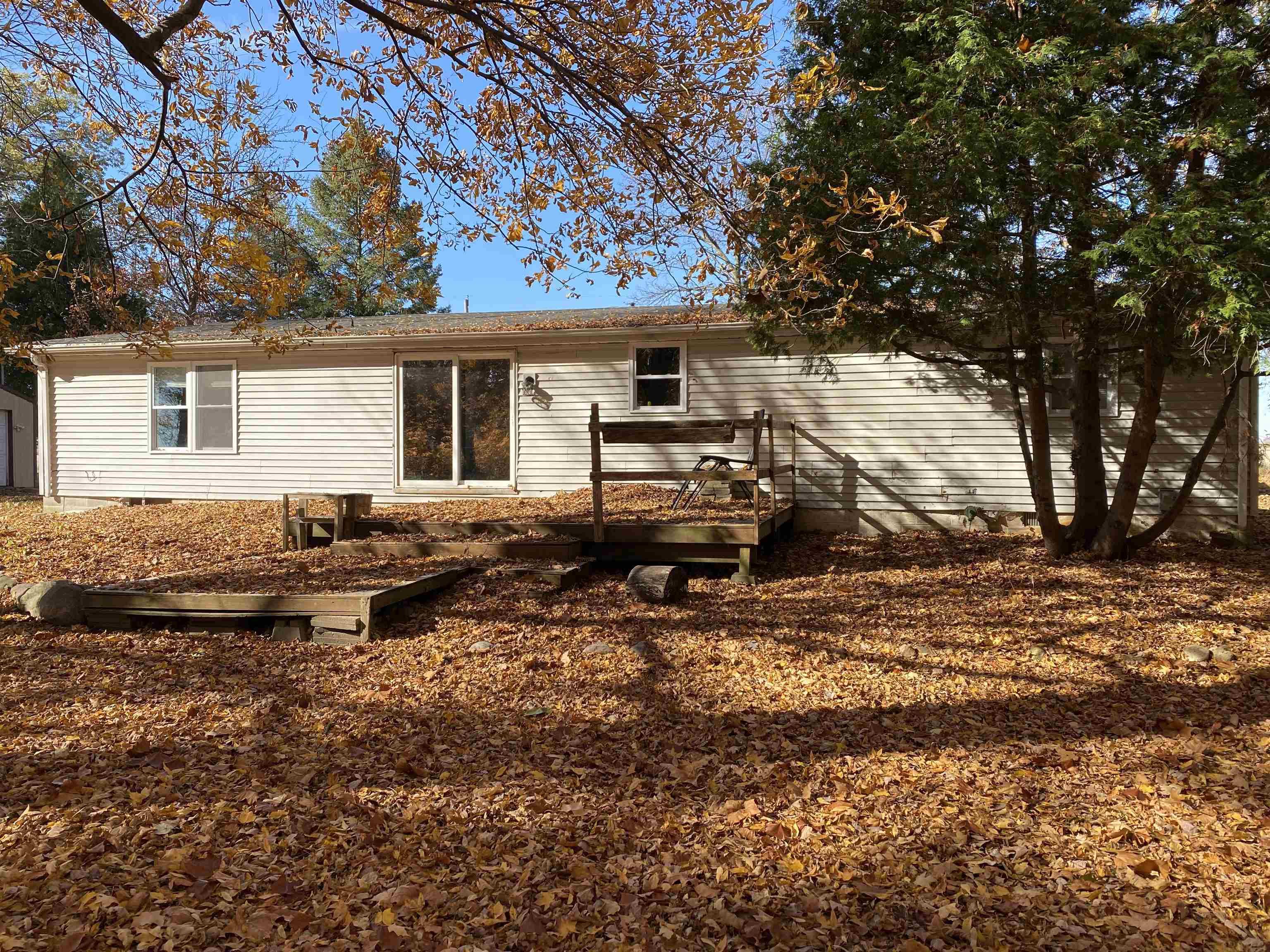 11694 South Beech Road Bourbon, IN 46504 - Photo 3 of 17
