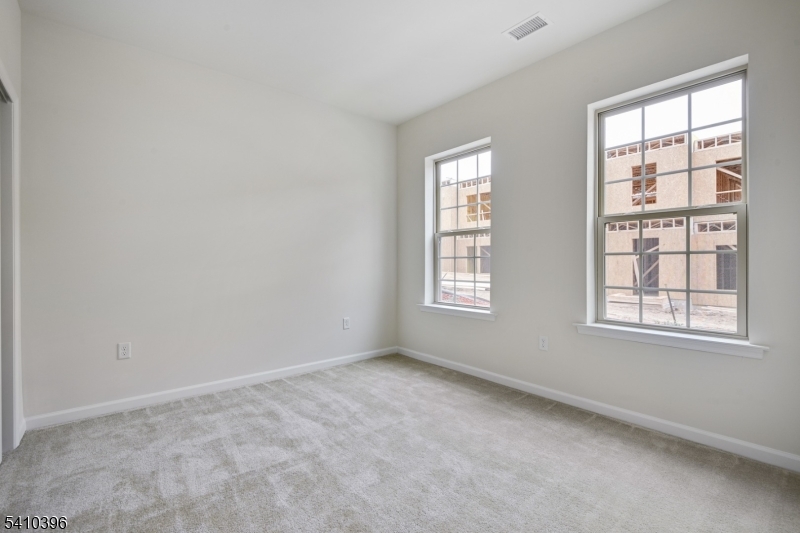 28 Gala Court Livingston, NJ 07039 - Photo 13 of 23