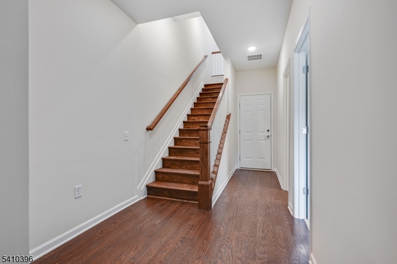 28 Gala Court Livingston, NJ 07039 - Photo 20 of 23