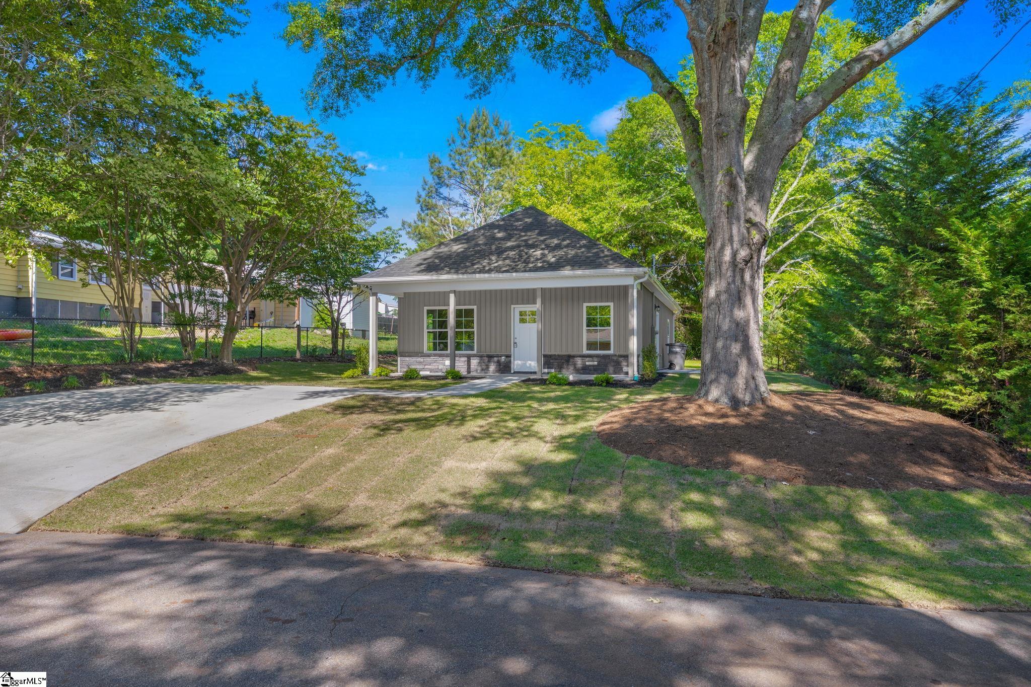 219 Maplecroft Street Liberty, SC 29657 - Photo 3 of 37