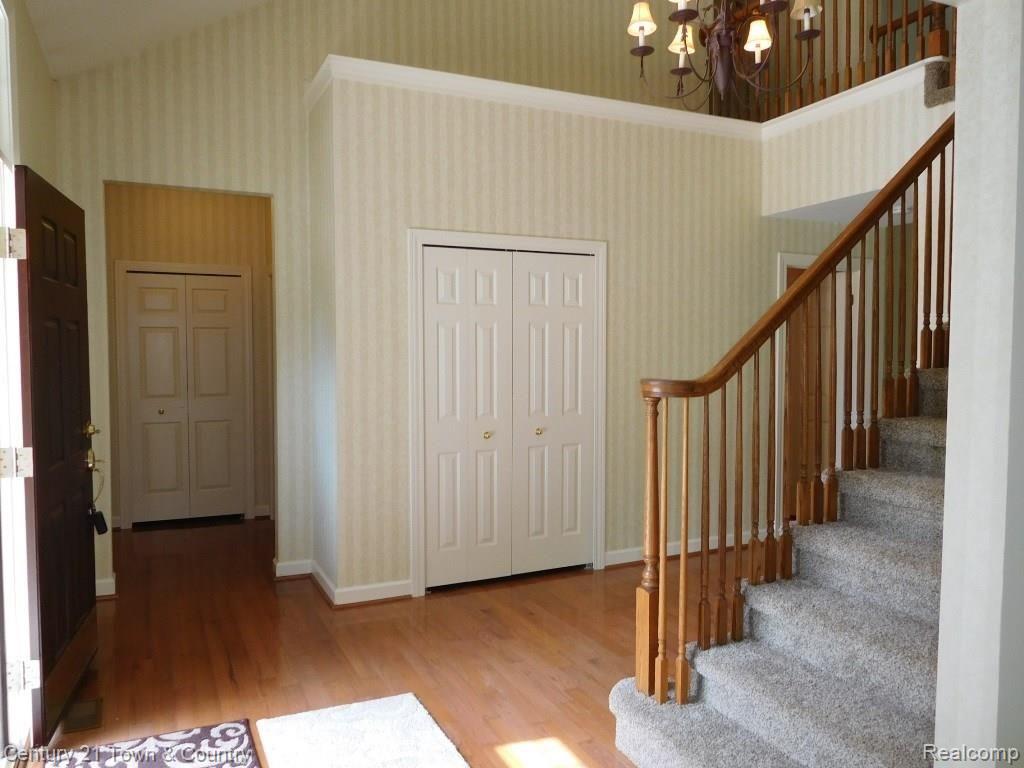 4675 Oakhurst Ridge Road, Unit 235 Clarkston, MI 48348 - Photo 8 of 46 8.JPG