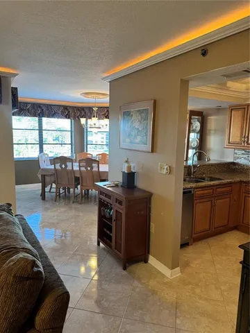 $2,000 | 23465 Harbor View Road, Unit 945, Punta Gorda, FL 33980