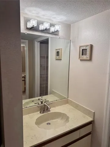 $2,000 | 23465 Harbor View Road, Unit 945, Punta Gorda, FL 33980