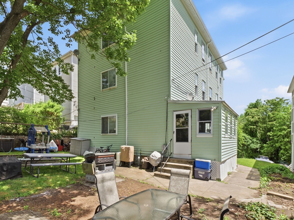 89 Gage Street Worcester, MA 01605 - Photo 40 of 41