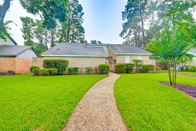 $2,100 | 3631 Glenpine Drive, Houston, TX 77068