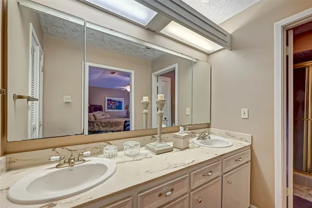 $2,100 | 3631 Glenpine Drive, Houston, TX 77068