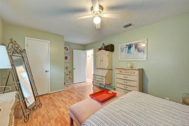 $2,100 | 3631 Glenpine Drive, Houston, TX 77068