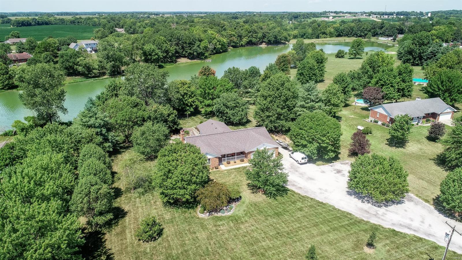 5835 Sportsman Road Waterloo, IL 62298 - Photo 3 of 49