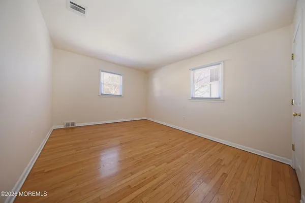 $2,700 | 8 Viola Avenue, Leonardo, NJ 07737