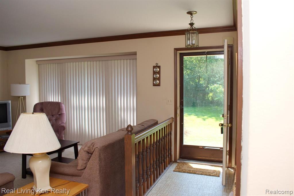 1893 Christy Court Rochester Hills, MI 48309 - Photo 3 of 37