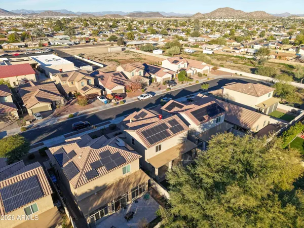 $574,900 | 627 West Kerry Lane, Phoenix, AZ 85027