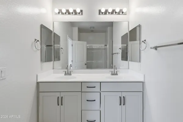 $574,900 | 627 West Kerry Lane, Phoenix, AZ 85027