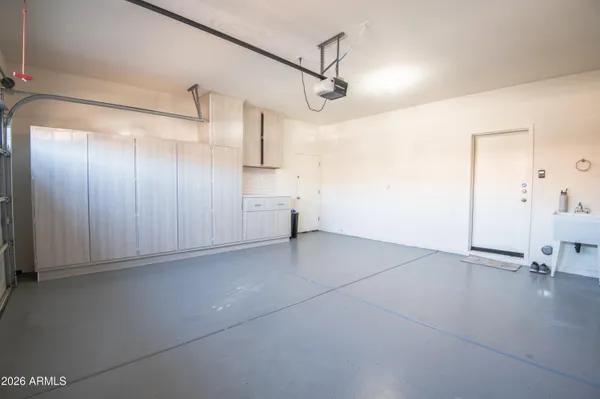 $574,900 | 627 West Kerry Lane, Phoenix, AZ 85027