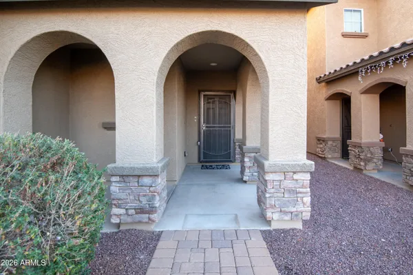 $574,900 | 627 West Kerry Lane, Phoenix, AZ 85027