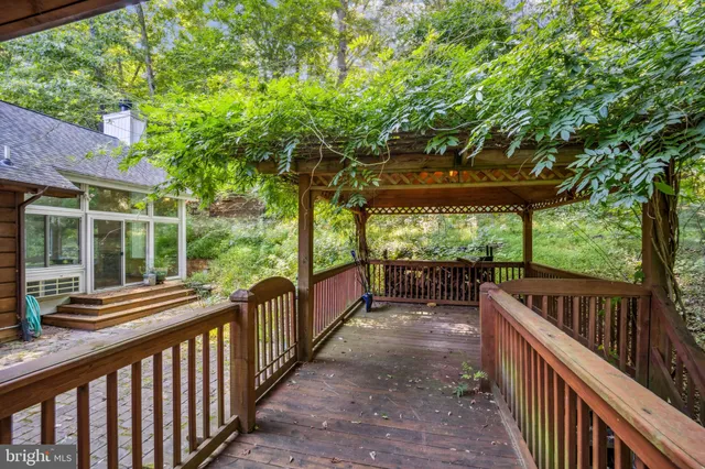 a view of porch with a backyard