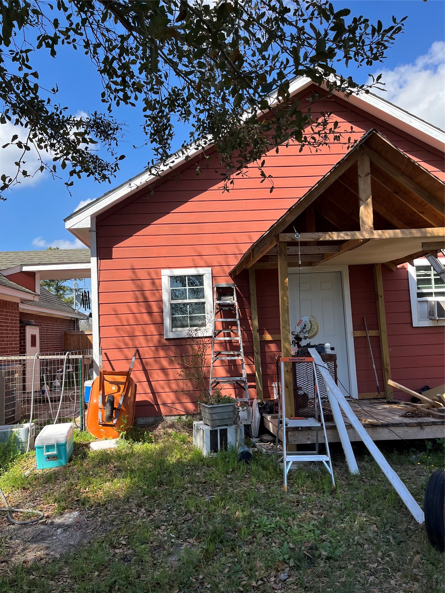 320 Commerce Lane Highlands, TX 77562 - Photo 6 of 9