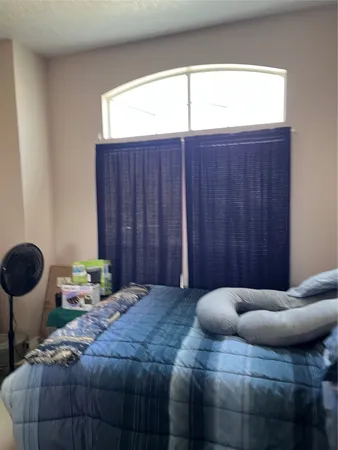 $425,000 | 320 Commerce Lane, Highlands, TX 77562