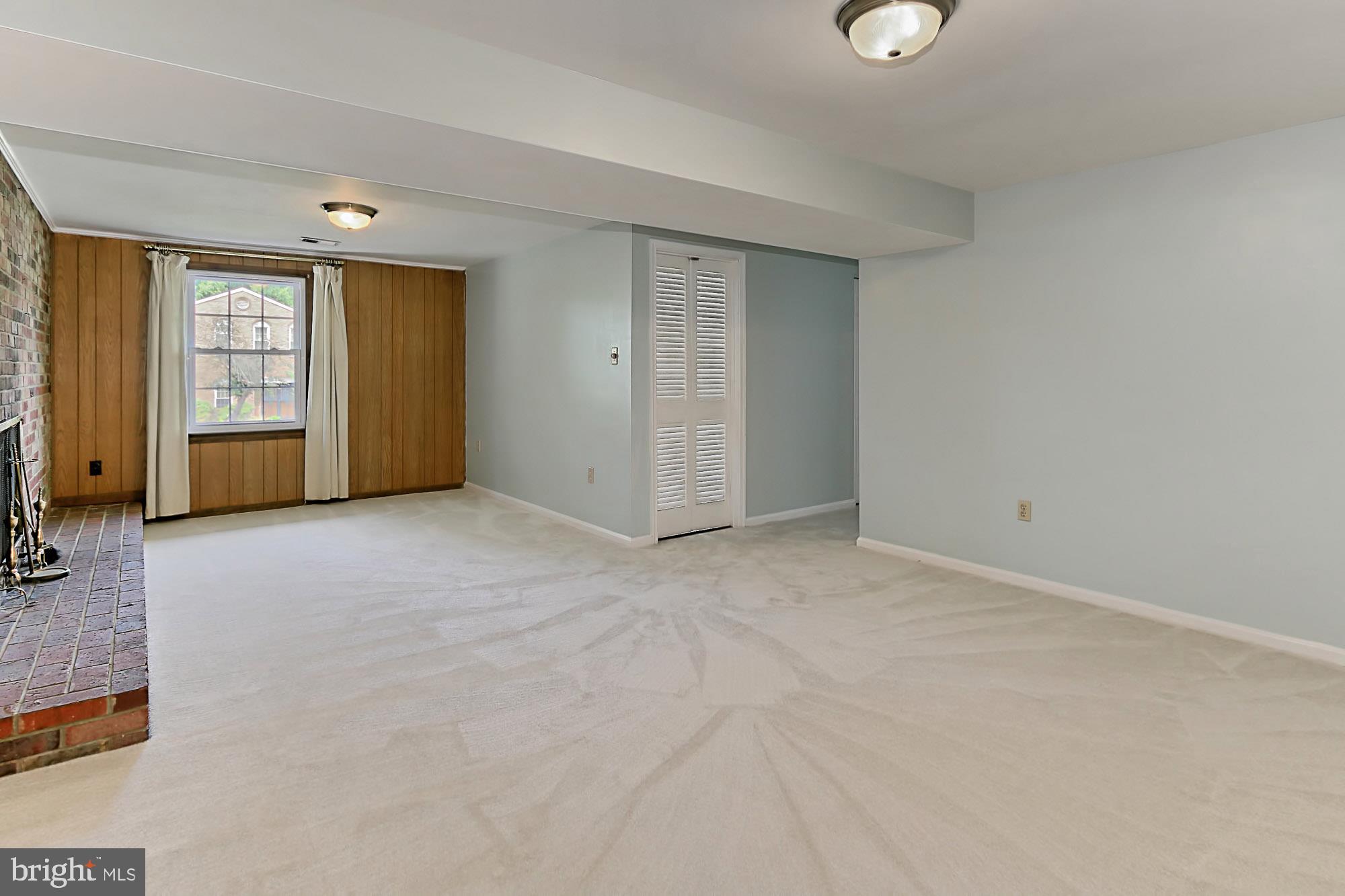8107 Hudson Falls Way Springfield, VA 22153 - Photo 43 of 51 Gallery Image 43