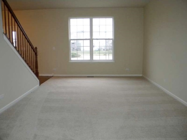 2526 Rourke Drive Aurora, IL 60503 - Photo 3 of 21
