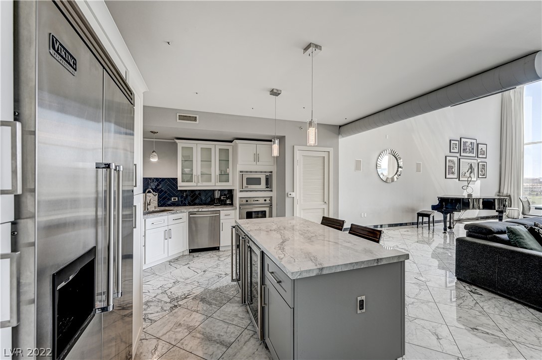 360 East Desert Inn Road, Unit 1005 Las Vegas, NV 89109 - Photo 18 of 45 Gallery Image 18