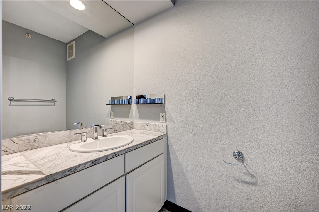 360 East Desert Inn Road, Unit 1005 Las Vegas, NV 89109 - Photo 21 of 45 Gallery Image 21