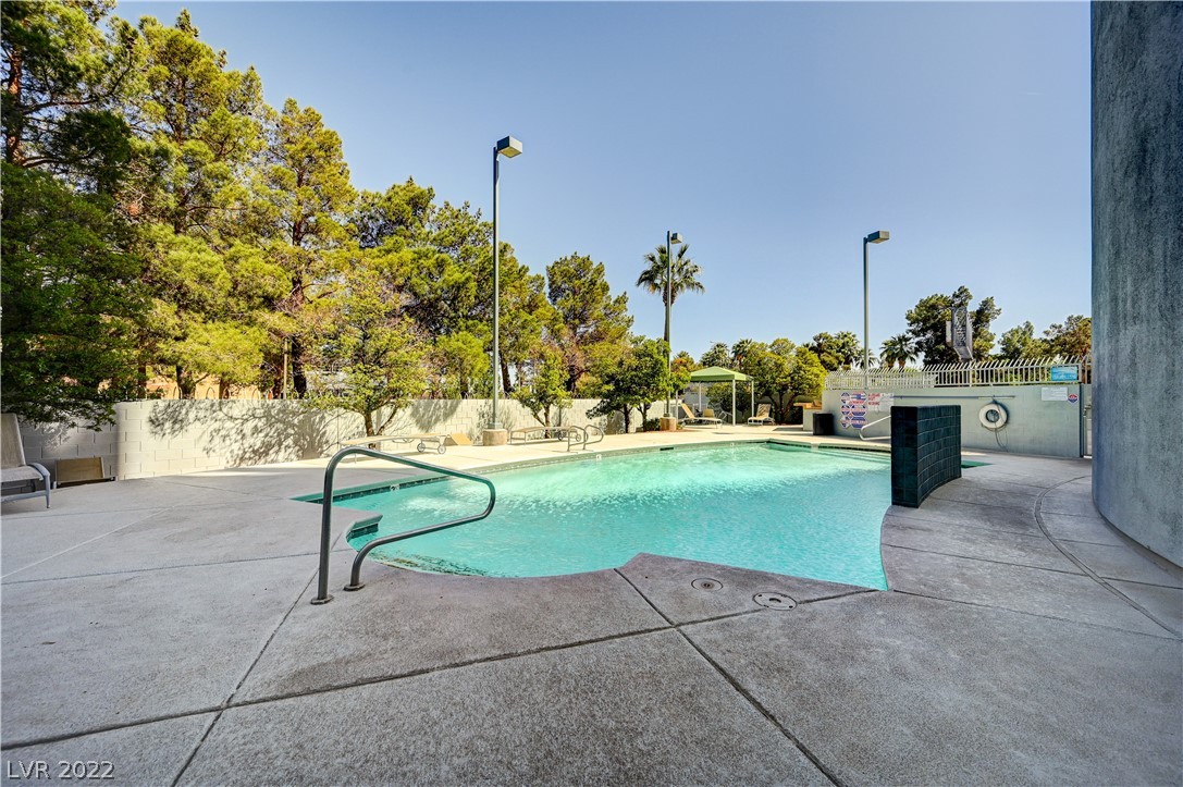 360 East Desert Inn Road, Unit 1005 Las Vegas, NV 89109 - Photo 36 of 45 Gallery Image 36