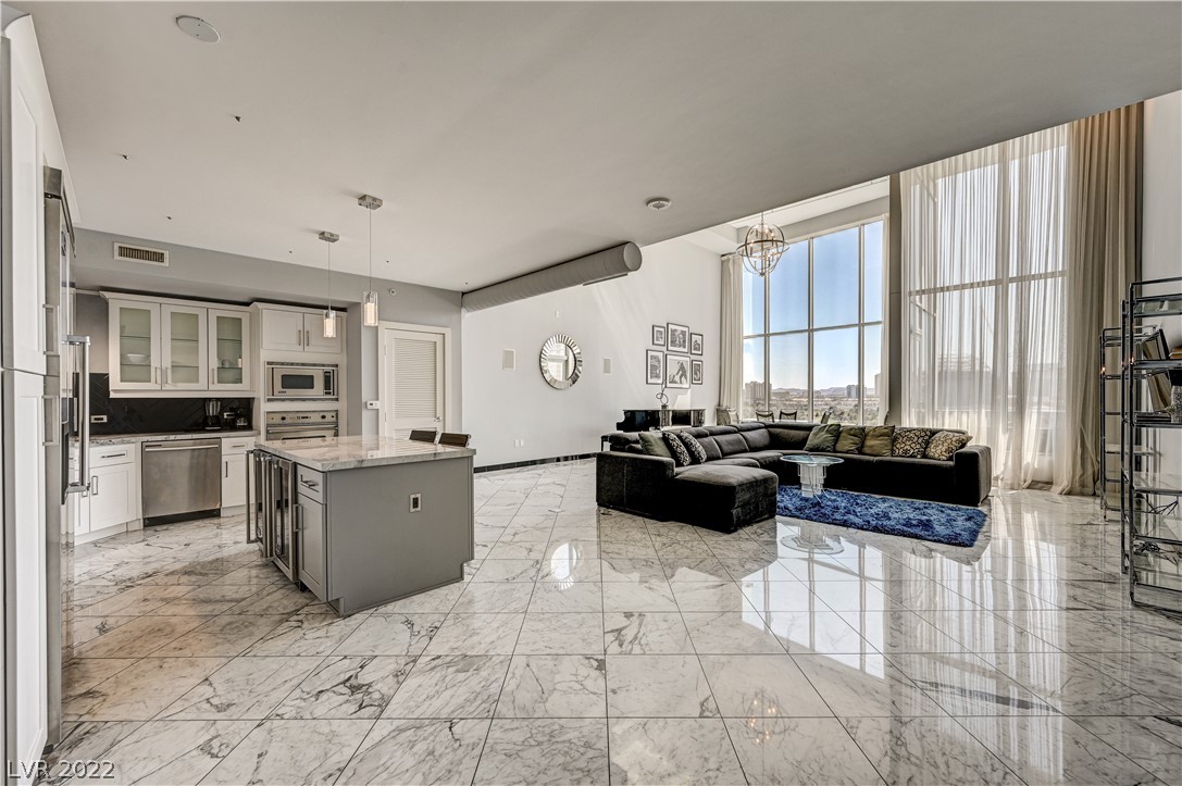 360 East Desert Inn Road, Unit 1005 Las Vegas, NV 89109 - Photo 4 of 45 Gallery Image 4