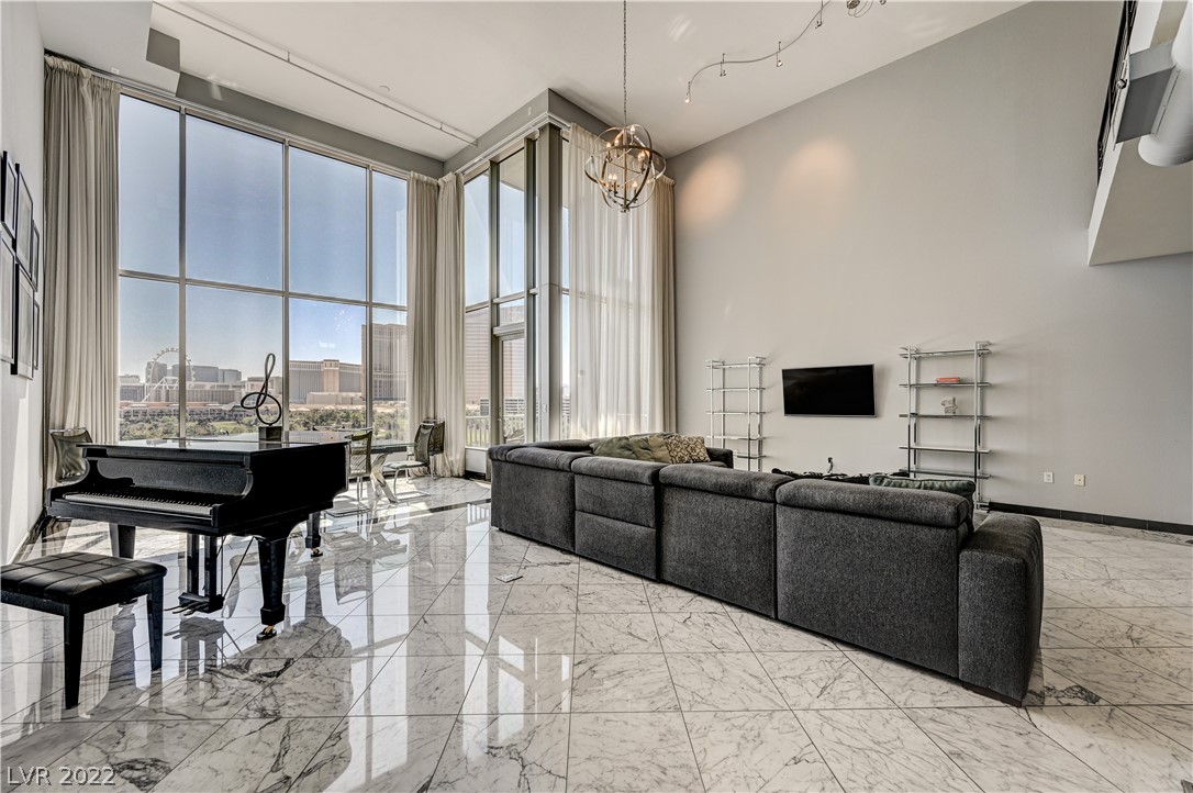 360 East Desert Inn Road, Unit 1005 Las Vegas, NV 89109 - Photo 6 of 45 Gallery Image 6