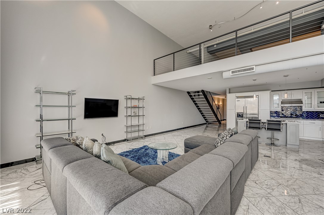 360 East Desert Inn Road, Unit 1005 Las Vegas, NV 89109 - Photo 7 of 45 Gallery Image 7