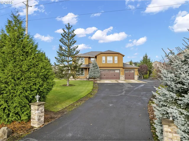 a view of a large garden with a fountain