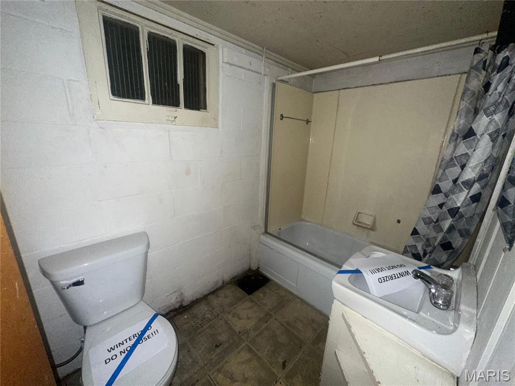 237 South Barat Avenue Ferguson, MO 63135 - Photo 12 of 16