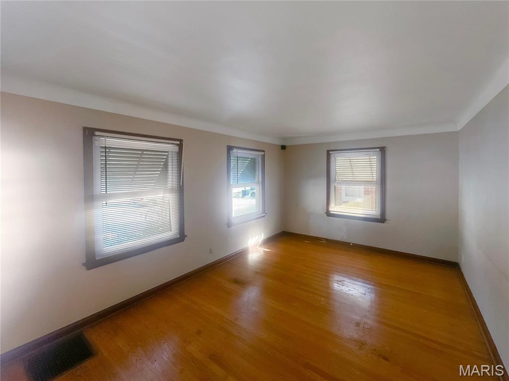 237 South Barat Avenue Ferguson, MO 63135 - Photo 3 of 16