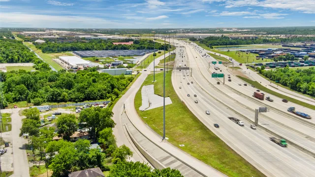 $1,800 | 8402 Bassett Street, Houston, TX 77051