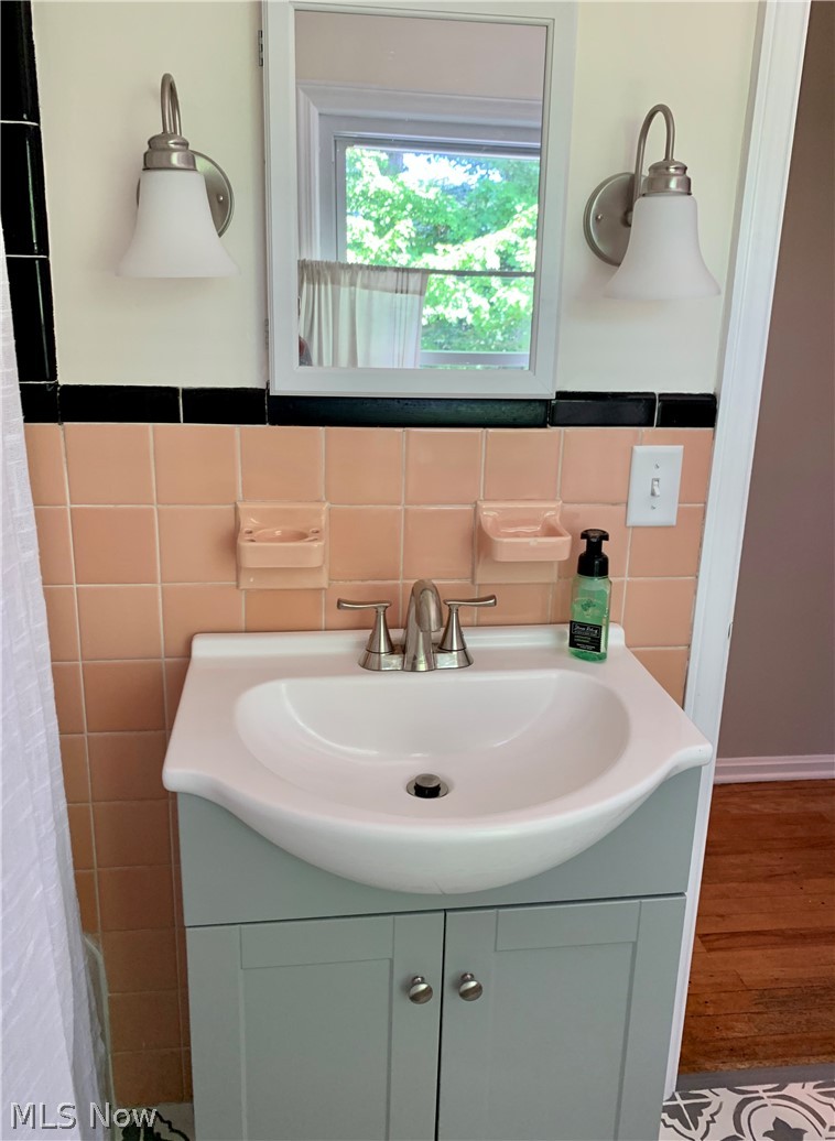 1582 Crest Road Cleveland Heights, OH 44121 - Photo 24 of 35 Gallery Image 24