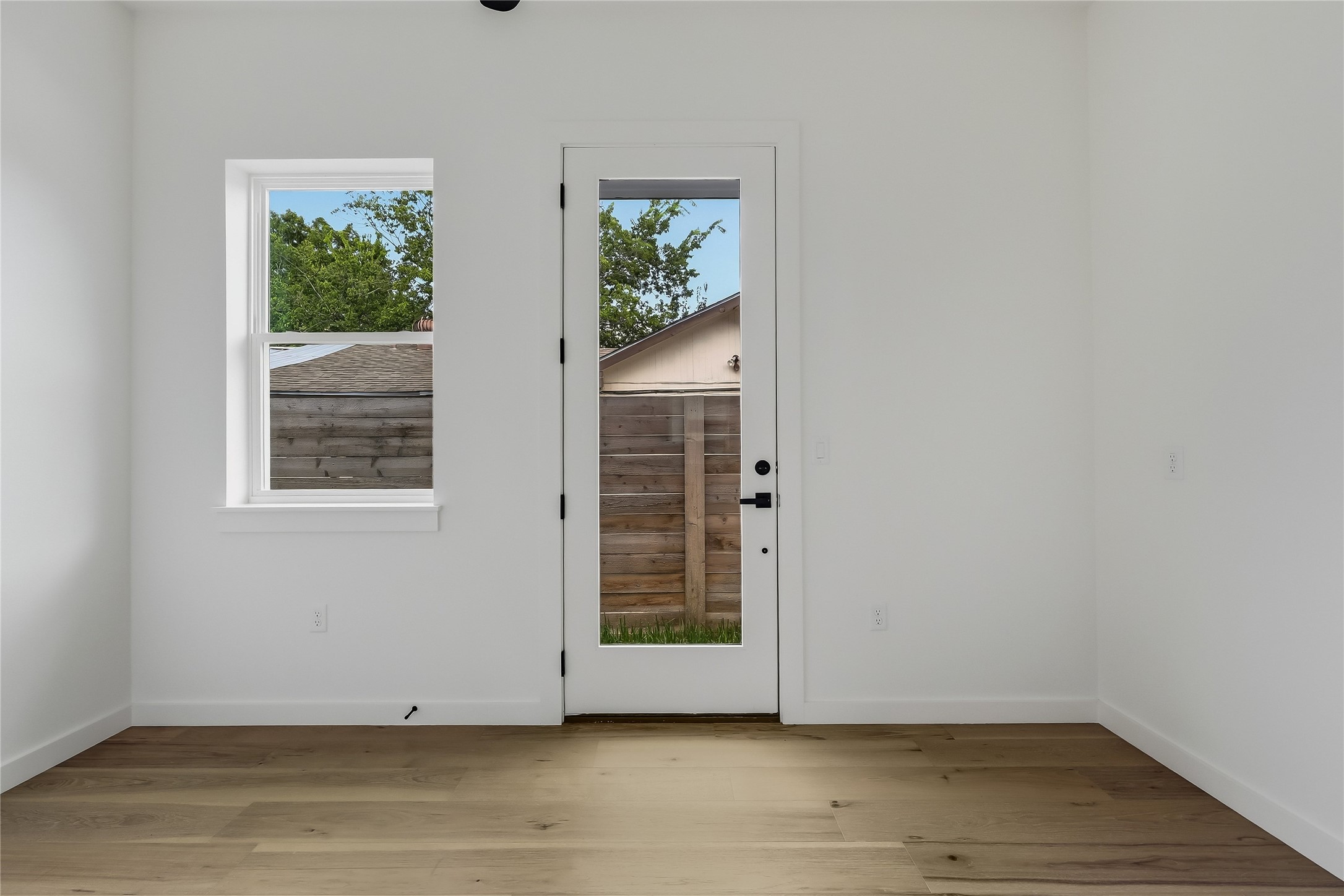 6809 Porter Street, Unit 1 Austin, TX 78741 - Photo 19 of 40 Bonus cove perfect for study/office, yoga/meditation space, craft room, or gameroom.