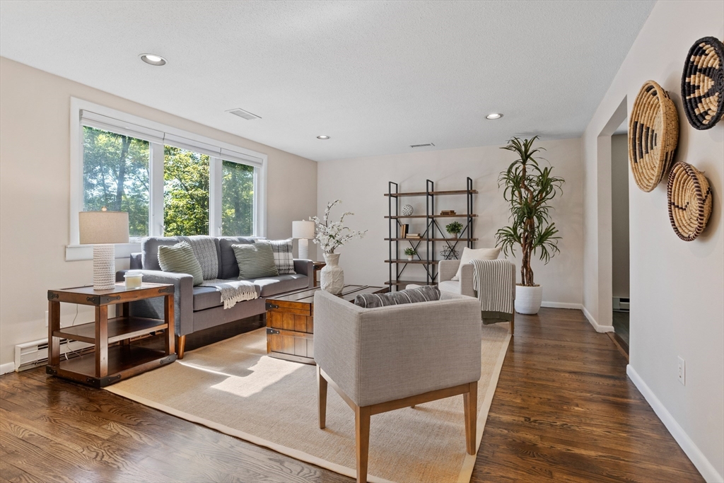 14 Beaver Brook Road Littleton, MA 01460 - Photo 7 of 37