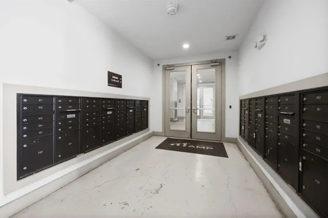 $1,050 | 6725 Circle S Road, Unit B1356, Austin, TX 78745