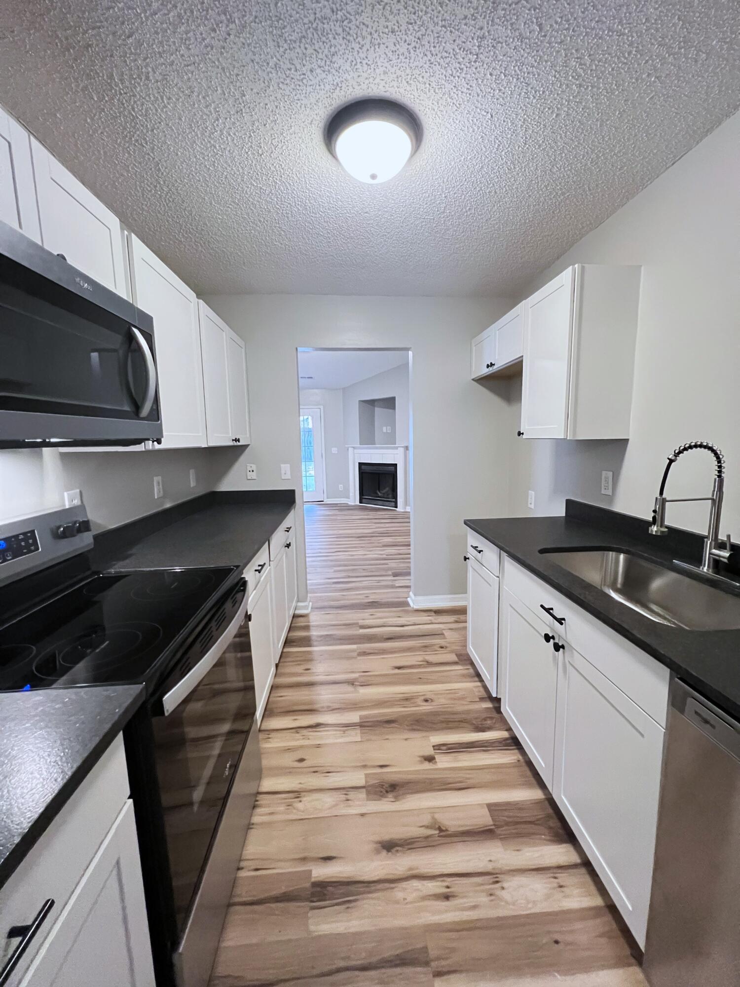7943 Vermont Road North Charleston, SC 29418 - Photo 3 of 22 IMG_5755