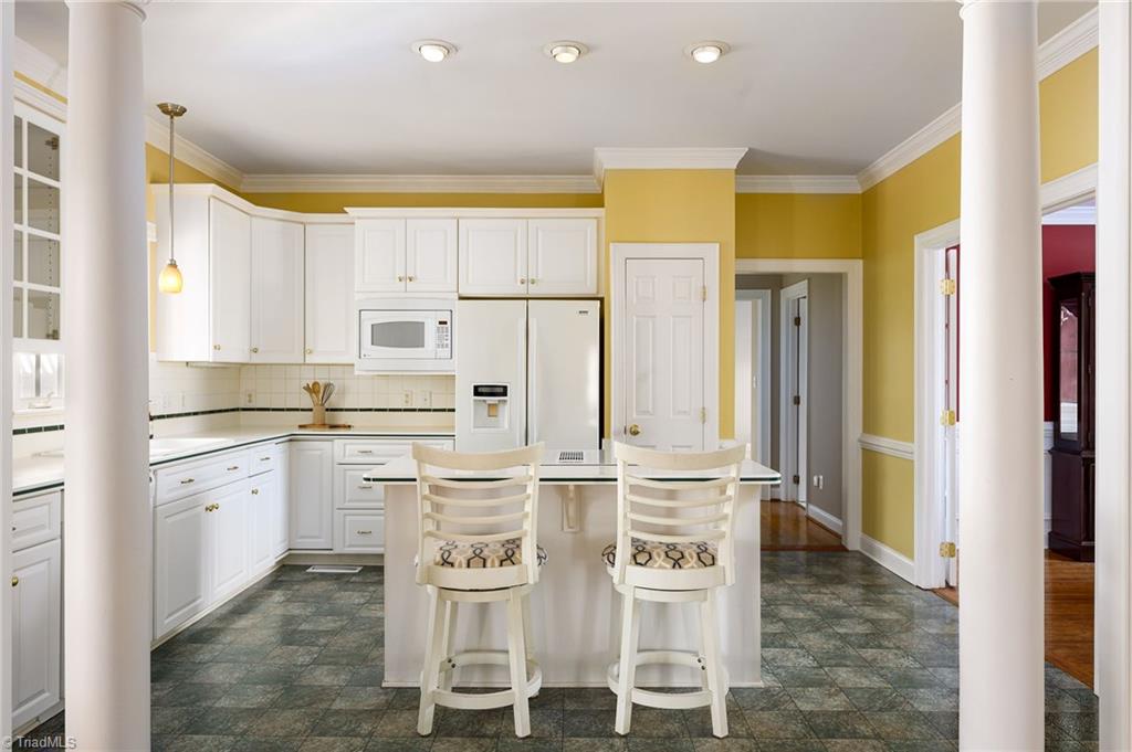 6398 Skylark Road Pfafftown, NC 27040 - Photo 11 of 34