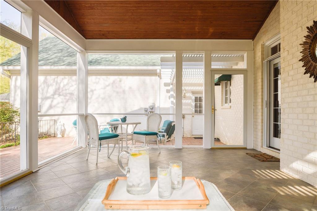 6398 Skylark Road Pfafftown, NC 27040 - Photo 9 of 34