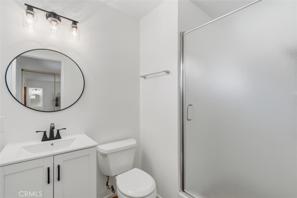 6820 Gross Avenue West Hills, CA 91307 - Photo 19 of 27 Primary ensuite bathroom