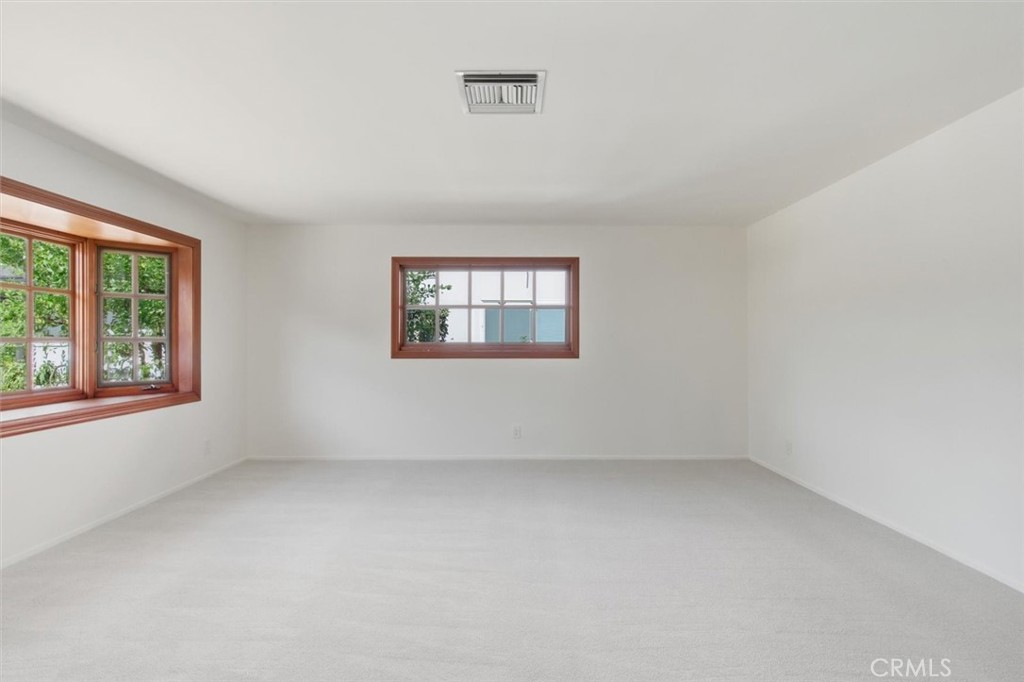 6820 Gross Avenue West Hills, CA 91307 - Photo 8 of 27 Front living room