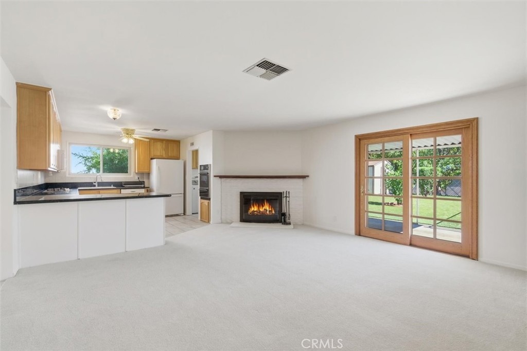 6820 Gross Avenue West Hills, CA 91307 - Photo 9 of 27 Second living area