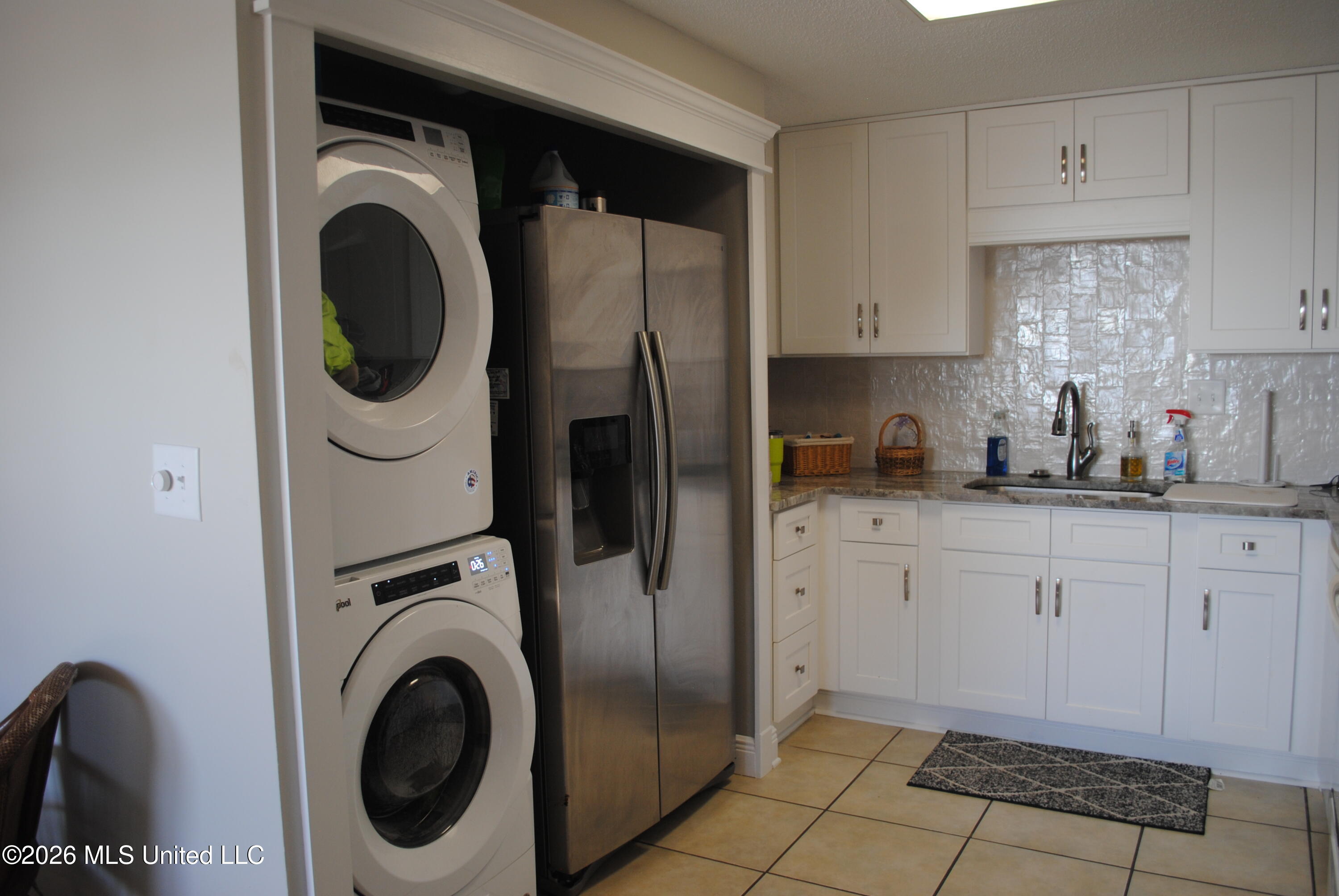 1130 Beach Boulevard, Unit 207 Biloxi, MS 39530 - Photo 8 of 19 DSC_4451-new